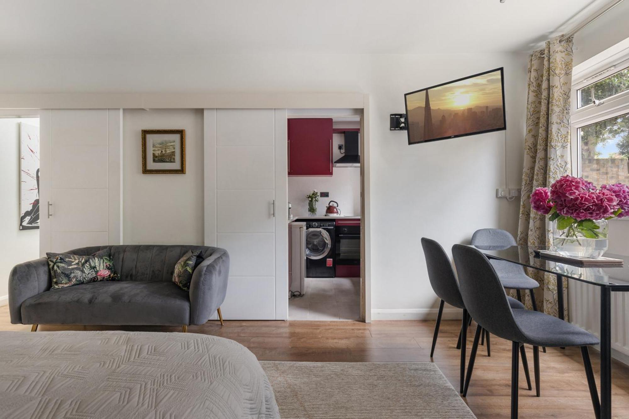 King Studio Apartment With Garden And Parking Илинг Экстерьер фото